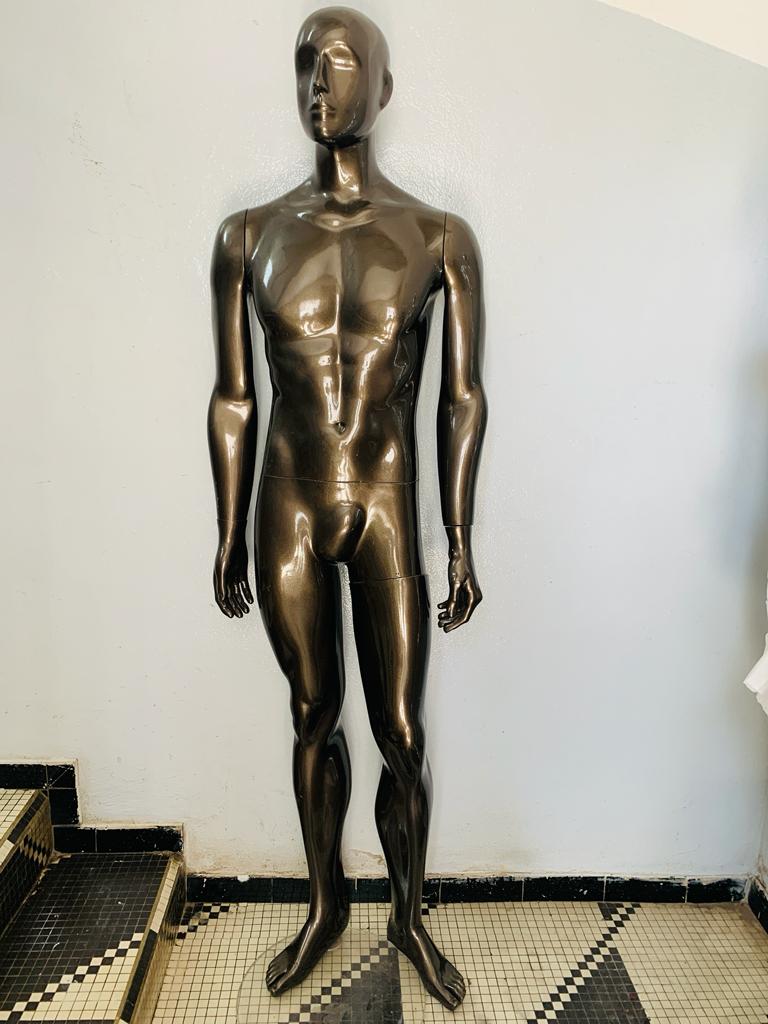 a statue of a man on top of a horse 